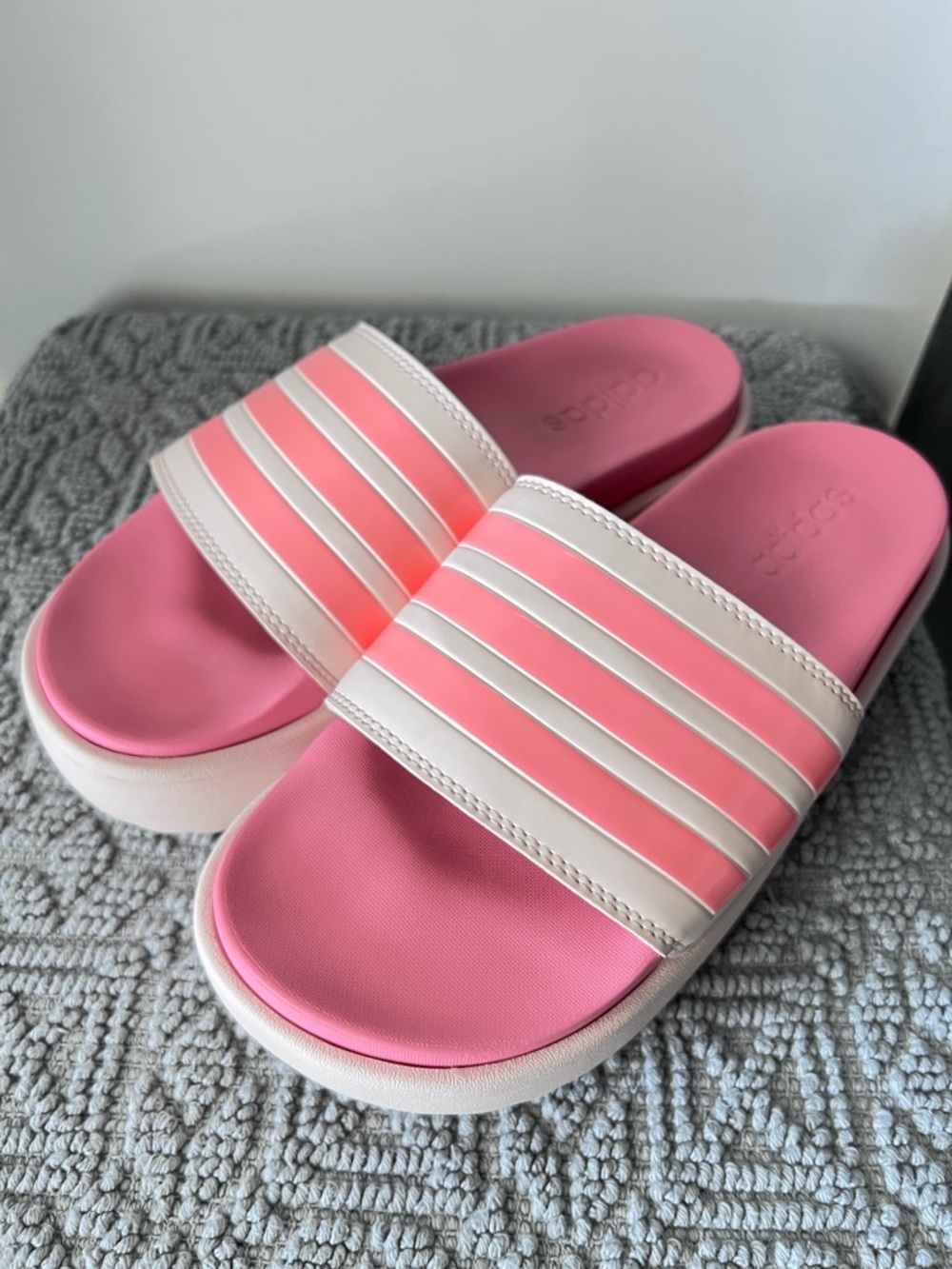 **SOLD**Adidas Pink Striped Slide Sandals Women's EU 39 AU 7 US 8 Upper Summer